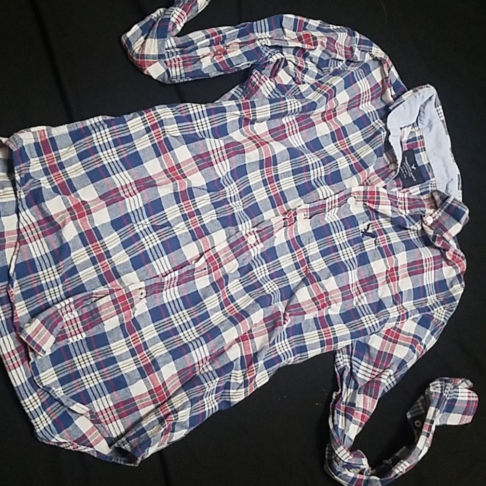 American Eagle button up